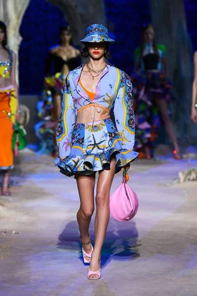 Look 62